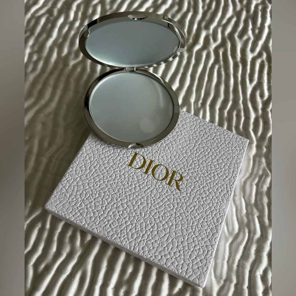 NEW Dior Beauty Pink and White Toile Compact Mirror with gift Box - Picture 8 of 10